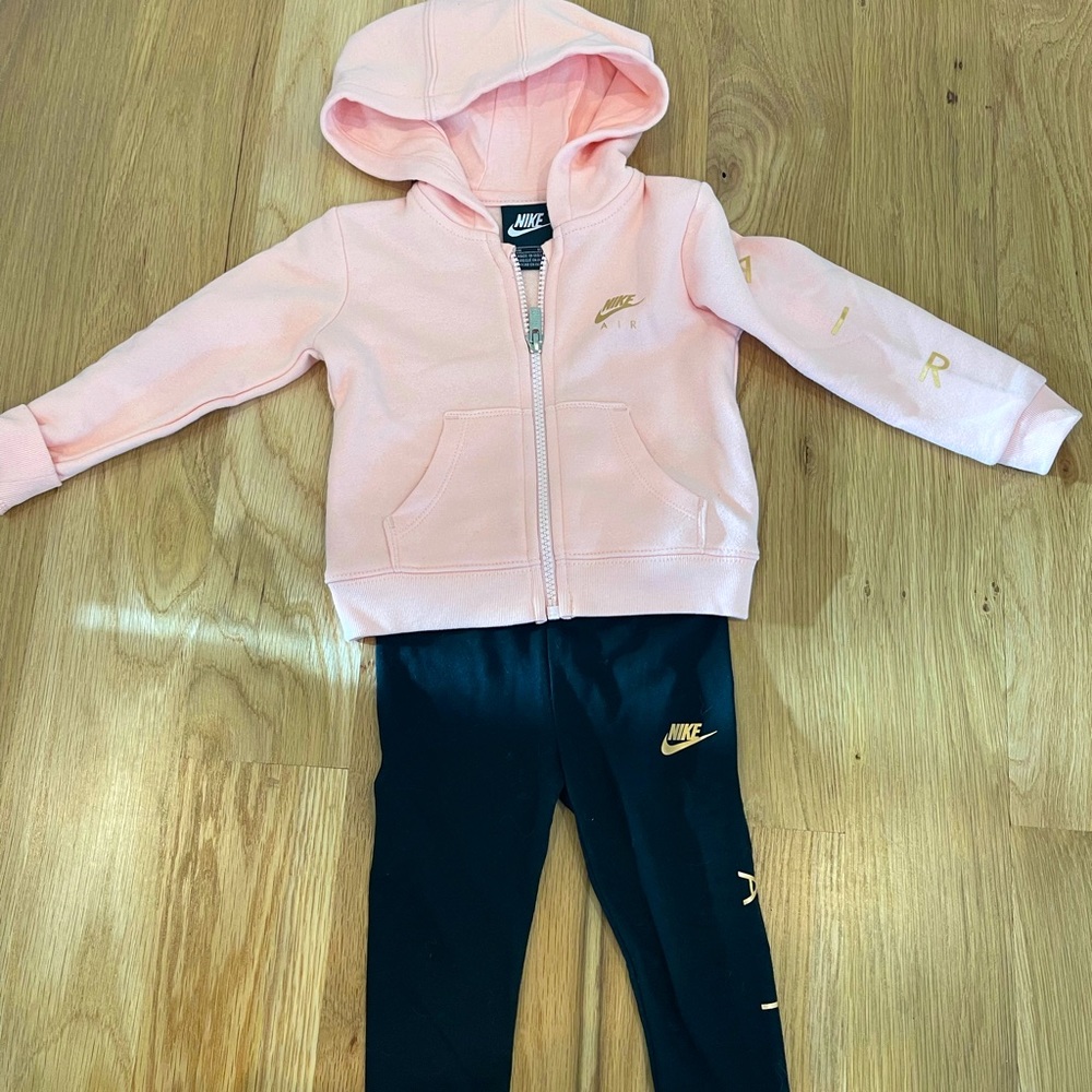 Baby Girl Nike Air Hoodie Set - Like New - 18M
